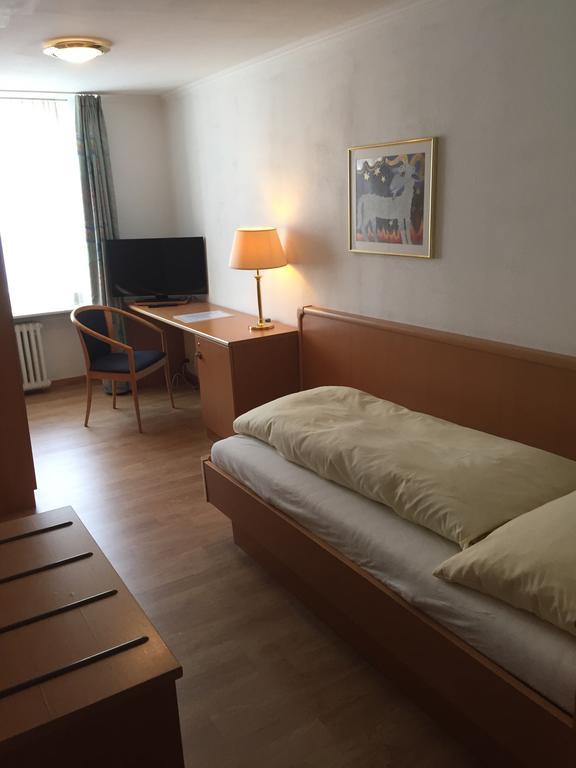 Hotel Schwert Näfels Buitenkant foto