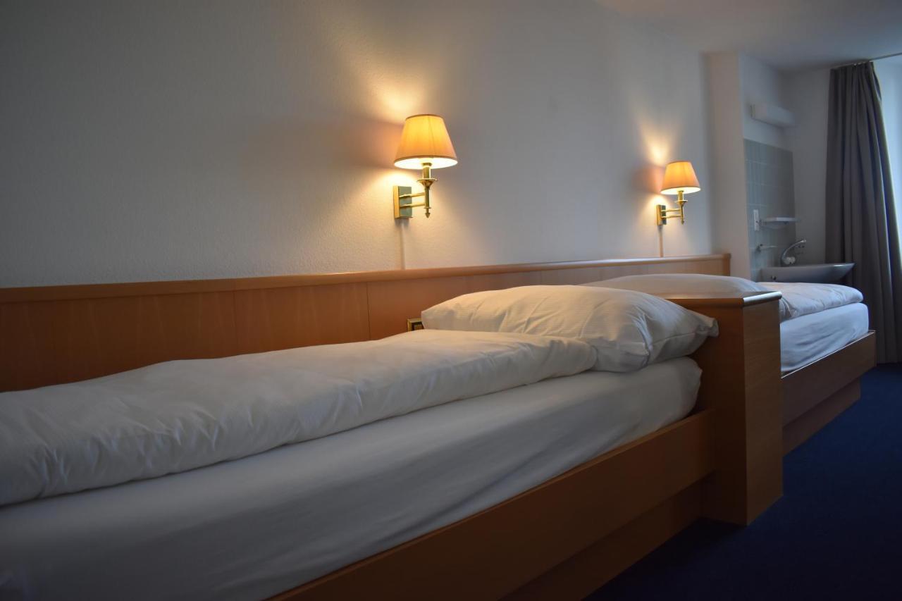 Hotel Schwert Näfels Buitenkant foto