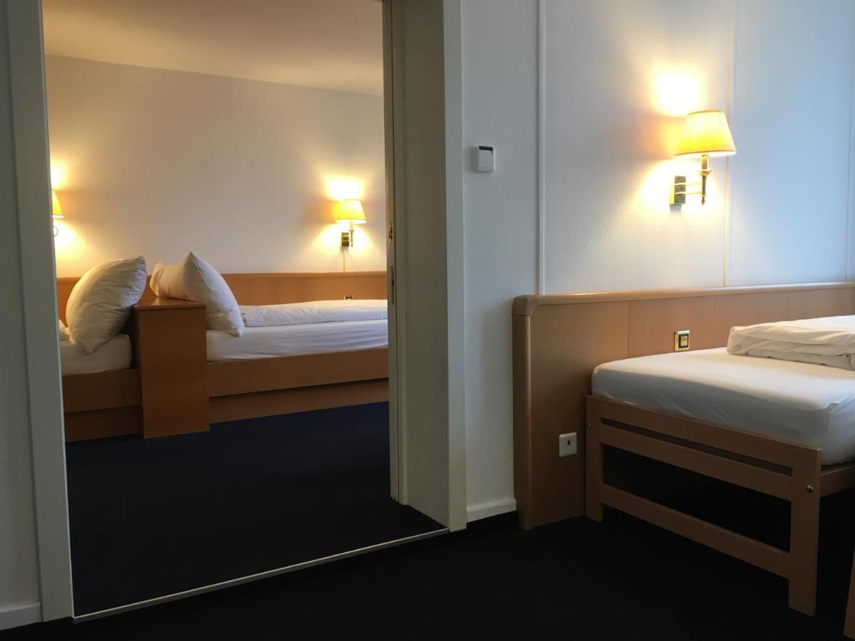 Hotel Schwert Näfels Buitenkant foto