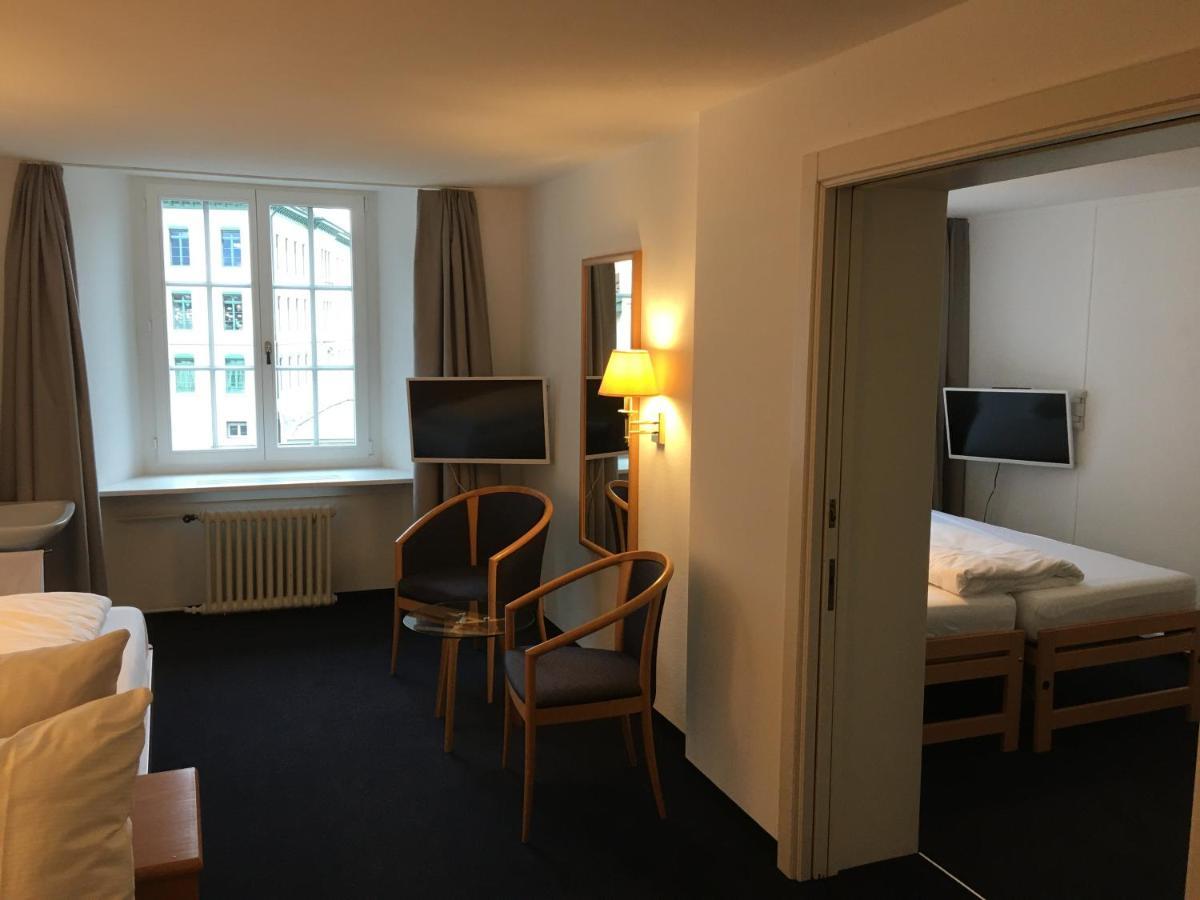 Hotel Schwert Näfels Buitenkant foto