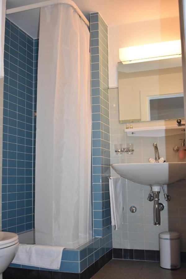 Hotel Schwert Näfels Buitenkant foto
